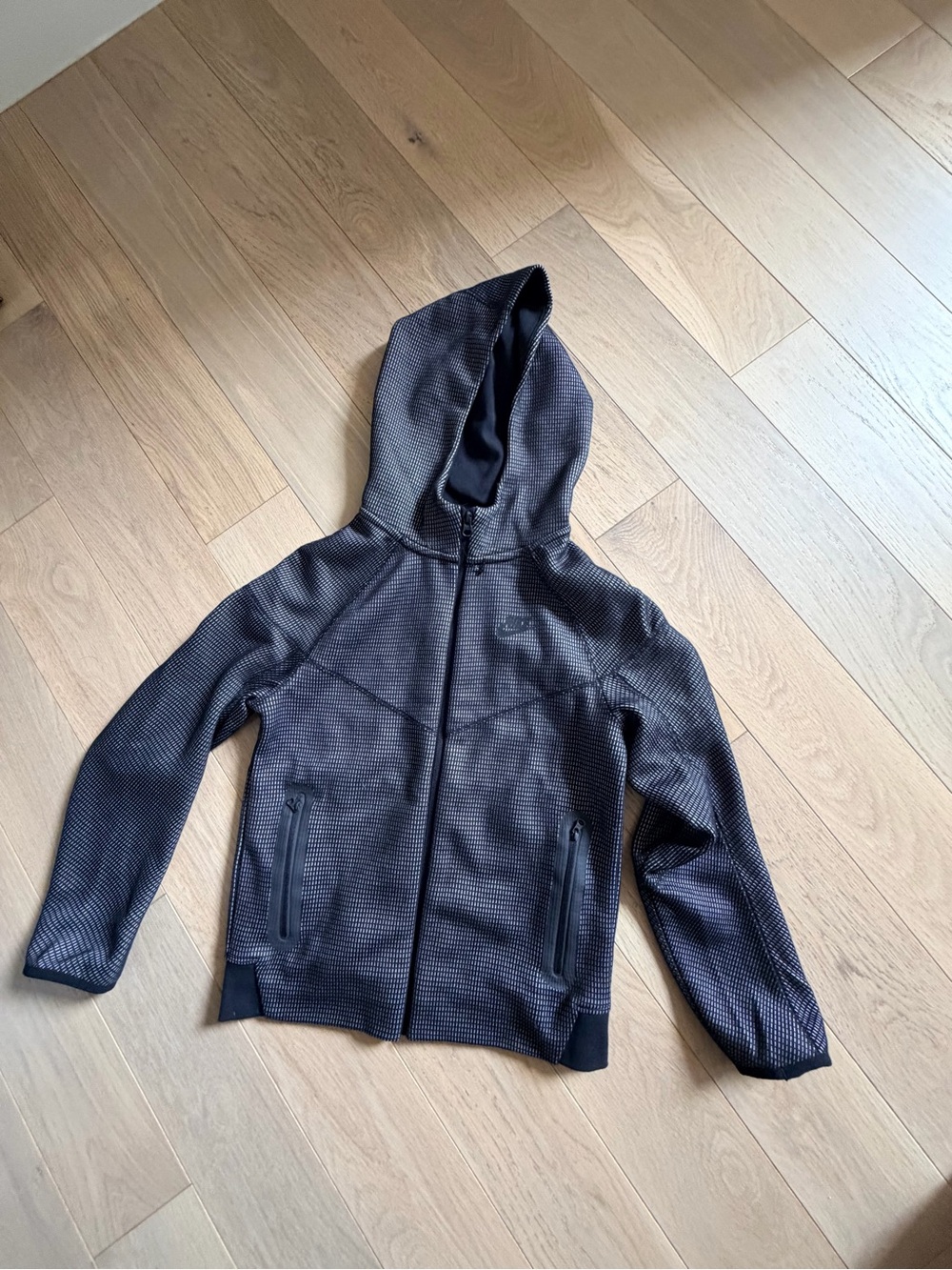 Full Outfit** Nike Tech Kids Hooded Full-Zip Jacket & Joggers in Charcoal Gray